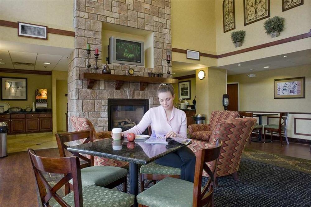 Hampton Inn & Suites Nashville-סמירנה מסעדה תמונה